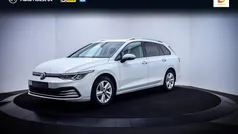 Wit Gebruikt 2021 VW Golf VIII Life Stationwagen | € 19.125 (Eerlijke prijs)