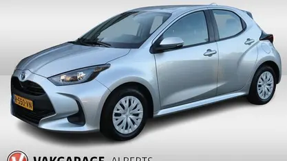 Occasion Toyota Yaris Active 92 PK (67 kW) 2022 Grijs Hatchback
