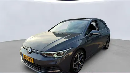 Grijs (metallic) Occasion 2020 VW Golf VII Style Hatchback | € 22.250 (Eerlijke prijs)