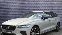 Grijs Gebruikt 2022 Volvo V60 Plus Stationwagen | € 35.694 (Eerlijke prijs)