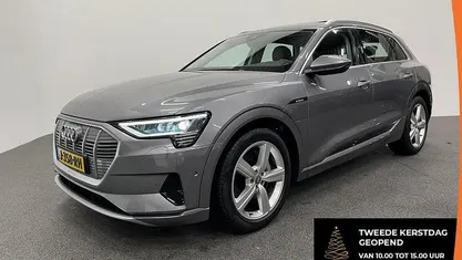 Grijs Gebruikt 2020 Audi e-tron Design SUV | € 24.940 (Eerlijke prijs)