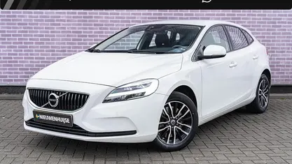 Occasion Volvo V40 2019 Wit Hatchback
