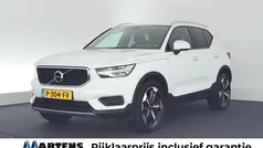 Wit Gebruikt 2022 Volvo XC40 Core SUV | € 31.949 (Goede deal)