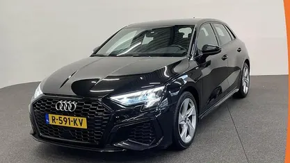 Zwart Occasion 2022 Audi A3 Sportback Design Hatchback | € 22.890 (Eerlijke prijs)