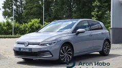 Grijs Gebruikt 2021 VW Golf VIII Style Hatchback | € 22.950 (Eerlijke prijs)
