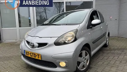 Occasion Toyota Aygo Sport 68 PK (50 kW) 2008 Grijs Hatchback