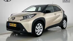 Bruin metallic Gebruikt 2022 Toyota Aygo Hatchback | € 19.945 (Eerlijke prijs)