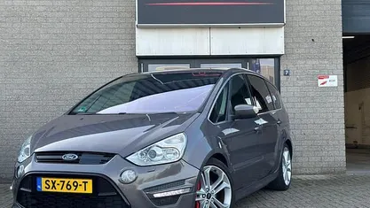 Occasion Ford S-MAX S 239 PK (175 kW) 2013 Bruin (metallic) MPV