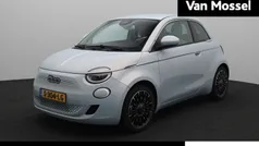 Blauw Gebruikt 2023 Fiat 500e La Prima Hatchback | € 21.440 (Goede deal)