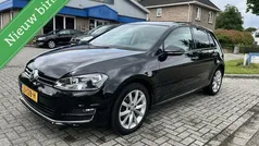 Zwart Gebruikt 2016 VW Golf VII Highline Hatchback | € 9.999 (Eerlijke prijs)