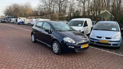 Blauw (metallic) Occasion 2014 Fiat Punto Evo Street Hatchback | € 3.950 (Eerlijke prijs)