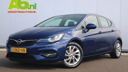 G4b :nautic blue m2 Occasion 2020 Opel Astra Elegance Hatchback | € 12.900 (Eerlijke prijs)