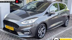 Grijs Gebruikt 2020 Ford Fiesta ST-Line Hatchback | € 14.945 (Eerlijke prijs)
