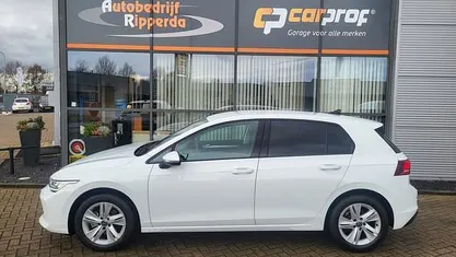 Occasion 2025 VW Golf VIII Edition Hatchback | € 28.250 (Super prijs)