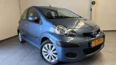 Blauw Gebruikt 2009 Toyota Aygo Comfort Hatchback | € 5.250 (Eerlijke prijs)