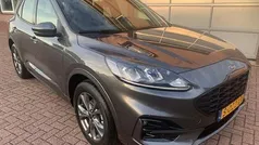 Grijs Gebruikt 2023 Ford Kuga ST-Line SUV | € 26.650 (Eerlijke prijs)