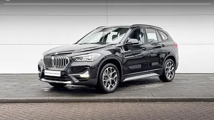 Occasion BMW X1 Executive 178 PK (130 kW) 2022 Saphirschwarz metallic (zwart metallic) SUV