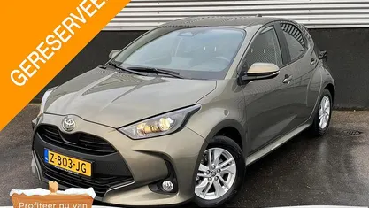 Groen Occasion 2024 Toyota Yaris Hybrid Active Hatchback | € 22.799 (Eerlijke prijs)