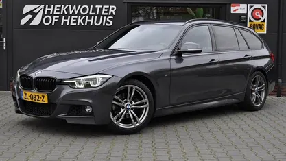 Grijs Gebruikt 2019 BMW 318 M Sport Stationwagen | € 17.950 (Eerlijke prijs)