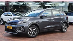 Grijs, metallic lak Gebruikt 2020 Kia Niro SUV | € 23.945 (Eerlijke prijs)