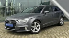 Grijs, metallic lak Gebruikt 2018 Audi A3 Sportback Design Hatchback | € 15.950 (Super prijs)