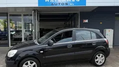 Gebruikt 2006 Kia Rio Hatchback | € 1.650 (Eerlijke prijs)