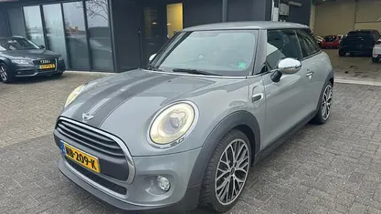Occasion 2017 Mini ONE Business Hatchback | € 6.995 (Goede deal)