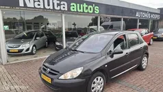 Zwart Gebruikt 2004 Peugeot 307 Hatchback | € 1.450 (Eerlijke prijs)