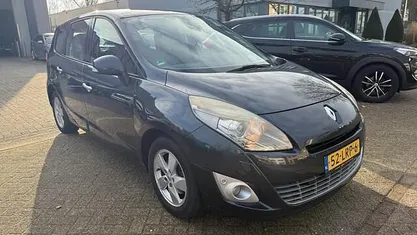 Gebruikt 2010 Renault Grand Scénic III Dynamique MPV | € 3.450 (Eerlijke prijs)