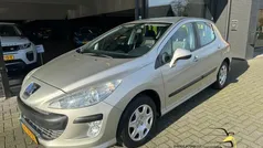 Grijs, metallic lak Gebruikt 2008 Peugeot 308 Hatchback | € 2.899 (Eerlijke prijs)