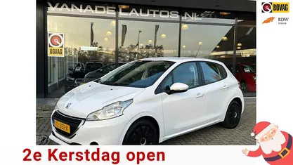 Wit Gebruikt 2014 Peugeot 208 Active Hatchback | € 4.949 (Eerlijke prijs)