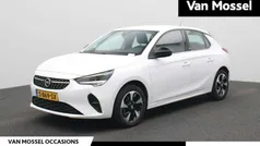 Wit Gebruikt 2023 Opel Corsa-e Elegance Hatchback | € 18.940 (Eerlijke prijs)