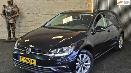 Zwart Occasion 2018 VW Golf VII Comfortline Hatchback | € 12.999 (Eerlijke prijs)