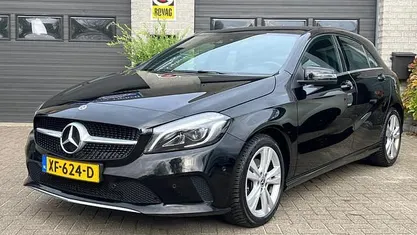 Zwart Gebruikt 2018 Mercedes A200 Ambition Hatchback | € 19.400 (Eerlijke prijs)