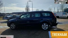 Zwart Gebruikt 2004 Ford Focus Ambiente Hatchback | € 1.850 (Eerlijke prijs)