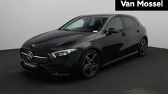 Zwart Gebruikt 2021 Mercedes A180 Business Hatchback | € 28.900 (Eerlijke prijs)