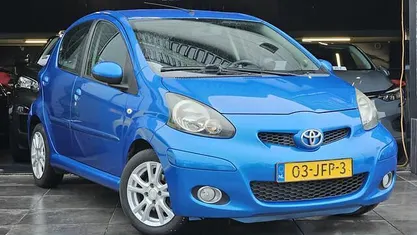 Occasion Toyota Aygo 68 PK (50 kW) 2009 Blauw Hatchback