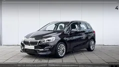 Sparkling brown metallic (donker metallic) Gebruikt 2021 BMW 218 Executive Stationwagen | € 25.900 (Eerlijke prijs)