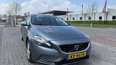 Gebruikt 2015 Volvo V40 Momentum Stationwagen | € 5.750 (Eerlijke prijs)