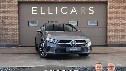 Grijs Gebruikt 2022 Mercedes A250 Style Sedan | € 27.990 (Super prijs)