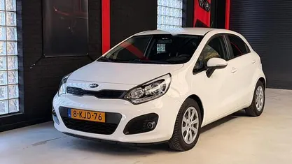 Occasion 2013 Kia Rio Plus Hatchback | € 4.995 (Eerlijke prijs)