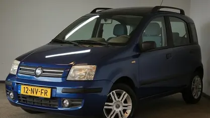 Blauw Occasion 2004 Fiat Panda Emotion Hatchback | € 1.950 (Eerlijke prijs)