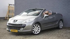 Grijs Gebruikt 2007 Peugeot 207 CC Cabriolet | € 2.999 (Eerlijke prijs)
