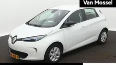 Blanc glacier 369 Gebruikt 2019 Renault Zoe Life Hatchback | € 9.940 (Eerlijke prijs)