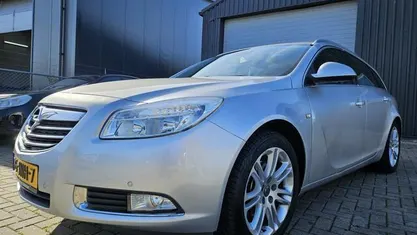 Occasion Opel Insignia Executive 178 PK (130 kW) 2009 Grijs Stationwagen
