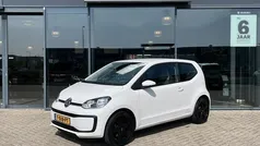 Wit Gebruikt 2017 VW up! take up! Hatchback | € 6.945 (Eerlijke prijs)