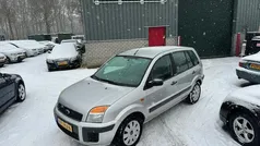 Grijs Gebruikt 2009 Ford Fusion Cool & Sound Edition MPV | € 3.399 (Eerlijke prijs)