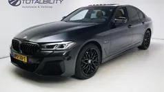 Gebruikt 2022 BMW 545e M Sport Sedan | € 48.450 (Goede deal)