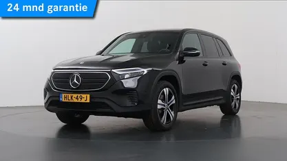 Zwart Gebruikt 2023 Mercedes EQB300 Luxury SUV | € 37.850 (Eerlijke prijs)