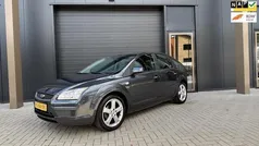 Grijs Gebruikt 2007 Ford Focus Trend Hatchback | € 2.650 (Eerlijke prijs)